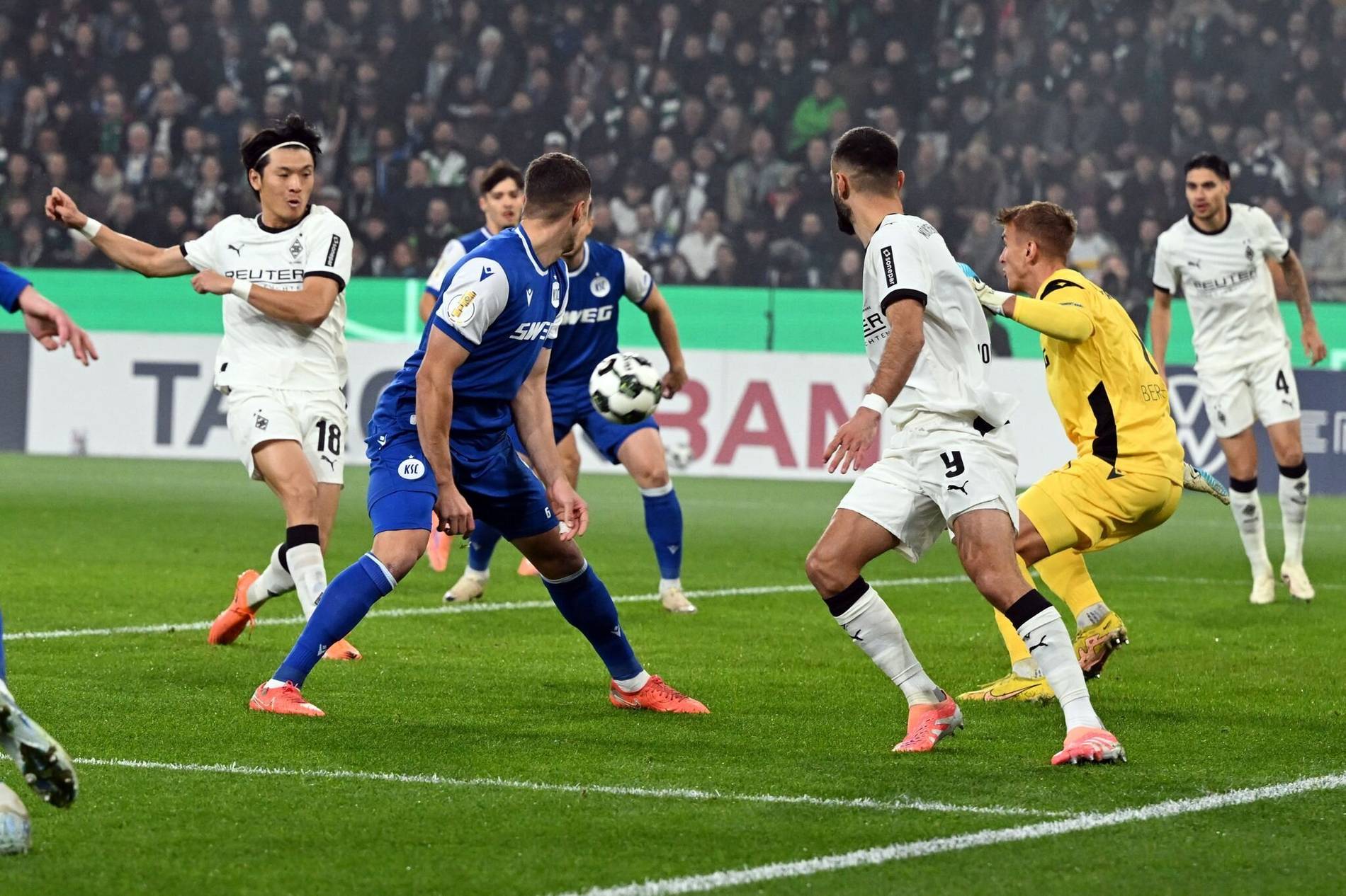 B. Monchengladbach vs Karlsruher SC (02:45 – 29/10/2025) | Xem lại trận đấu
