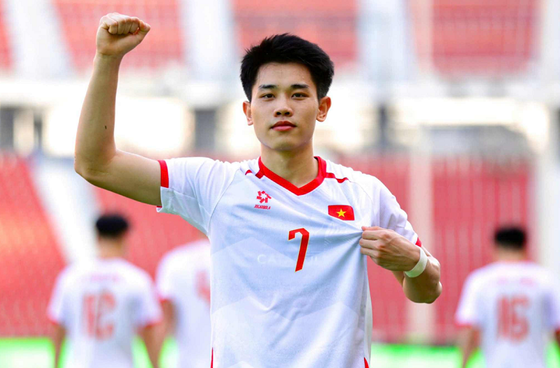 Đình Bắc bùng nổ tại SEA Games 33, được HLV Kim Sang Sik định hướng xuất ngoại